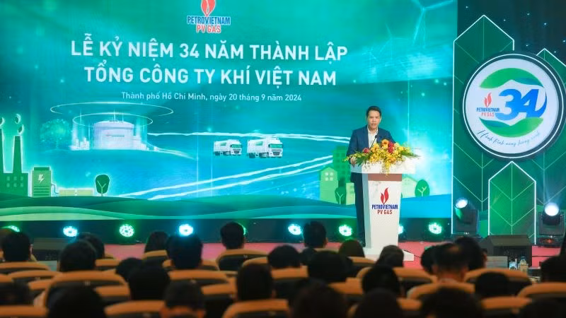 Tổng Giám đốc PV GAS Phạm Văn Phong phát biểu tại Lễ kỷ niệm 34 năm thành lập.