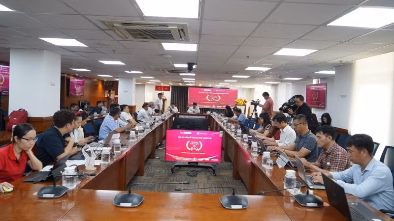 Quang cảnh buổi họp báo Chương trình nghệ thuật “Tây Ninh - Khúc hát tự hào”. (Ảnh: THẾ ANH)