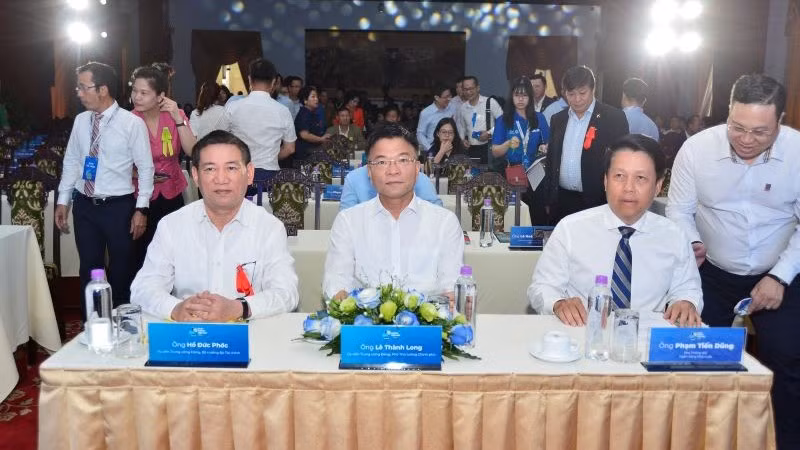 Lãnh đạo Chính phủ và các bộ, ngành tham gia Hội thảo. (Ảnh QUANG ĐỊNH)