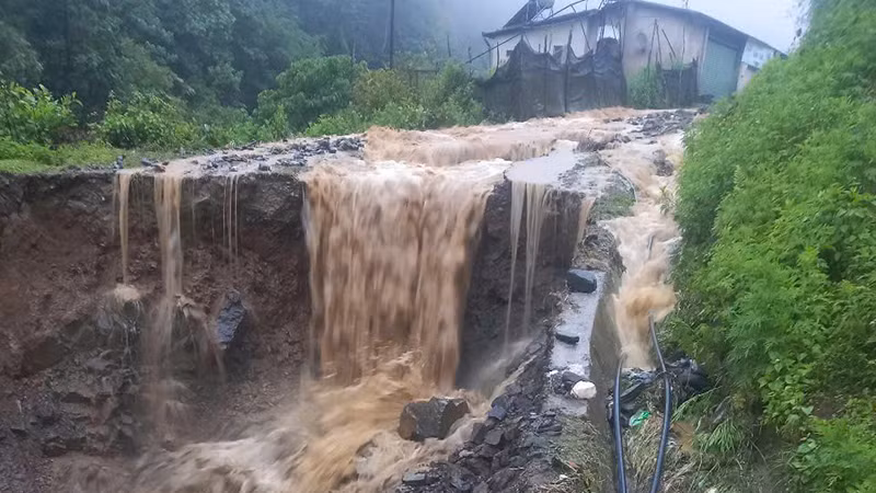 Mưa lớn gây nhiều thiệt hại tại Sa Pa. Mưa lớn gây nhiều thiệt hại tại Sa Pa.