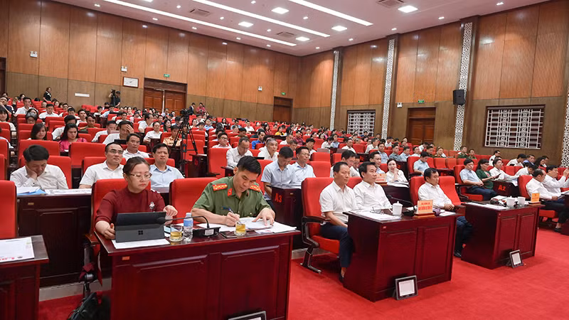 Các đại biểu tham dự hội nghị.