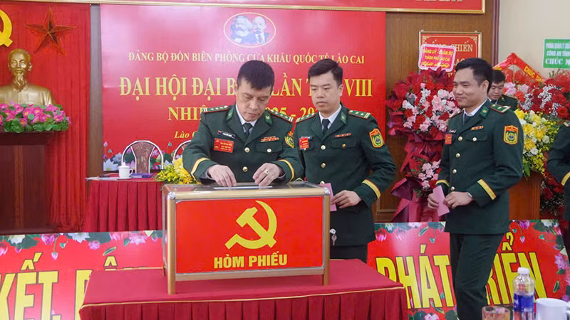  Đại hội bầu cử Ban chấp hành Đảng bộ khoá mới.