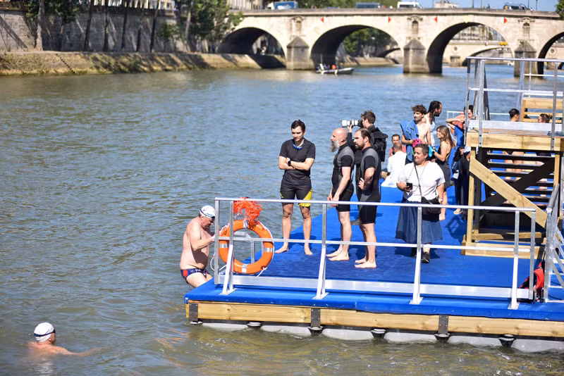 Chất lượng nước sông Seine hiện nay đã đảm bảo để thi đấu Olympic. (Ảnh: MINH DUY)