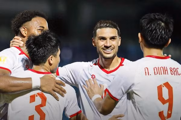 Hoàng Hên ghi cú đúp, còn Đình Bắc ghi hat-trick trong chiến thắng đậm đà của đội tuyển Việt Nam. (Ảnh: VFF)