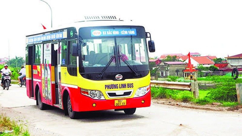 Nhiều tuyến xe buýt tăng cường nhằm bảo đảm phục vụ nhu cầu đi lại của người dân.