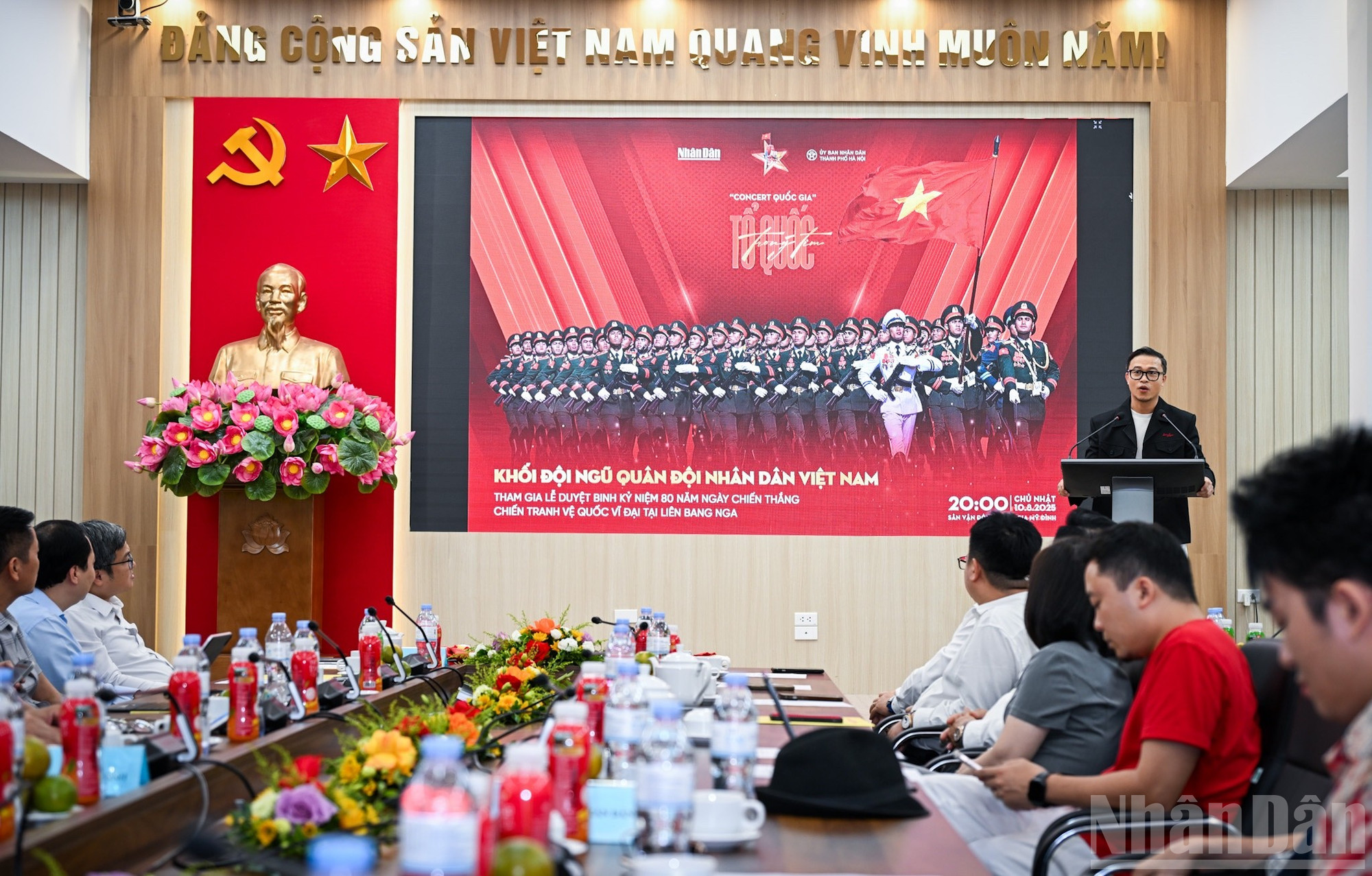 Chương trình có sự tham gia của Khối đội ngũ Quân đội Nhân dân Việt Nam từng tham gia lễ duyệt binh kỷ niệm 80 năm Ngày Chiến thắng Chiến tranh vệ quốc vĩ đại tại Liên bang Nga. ndo_br_6.jpg