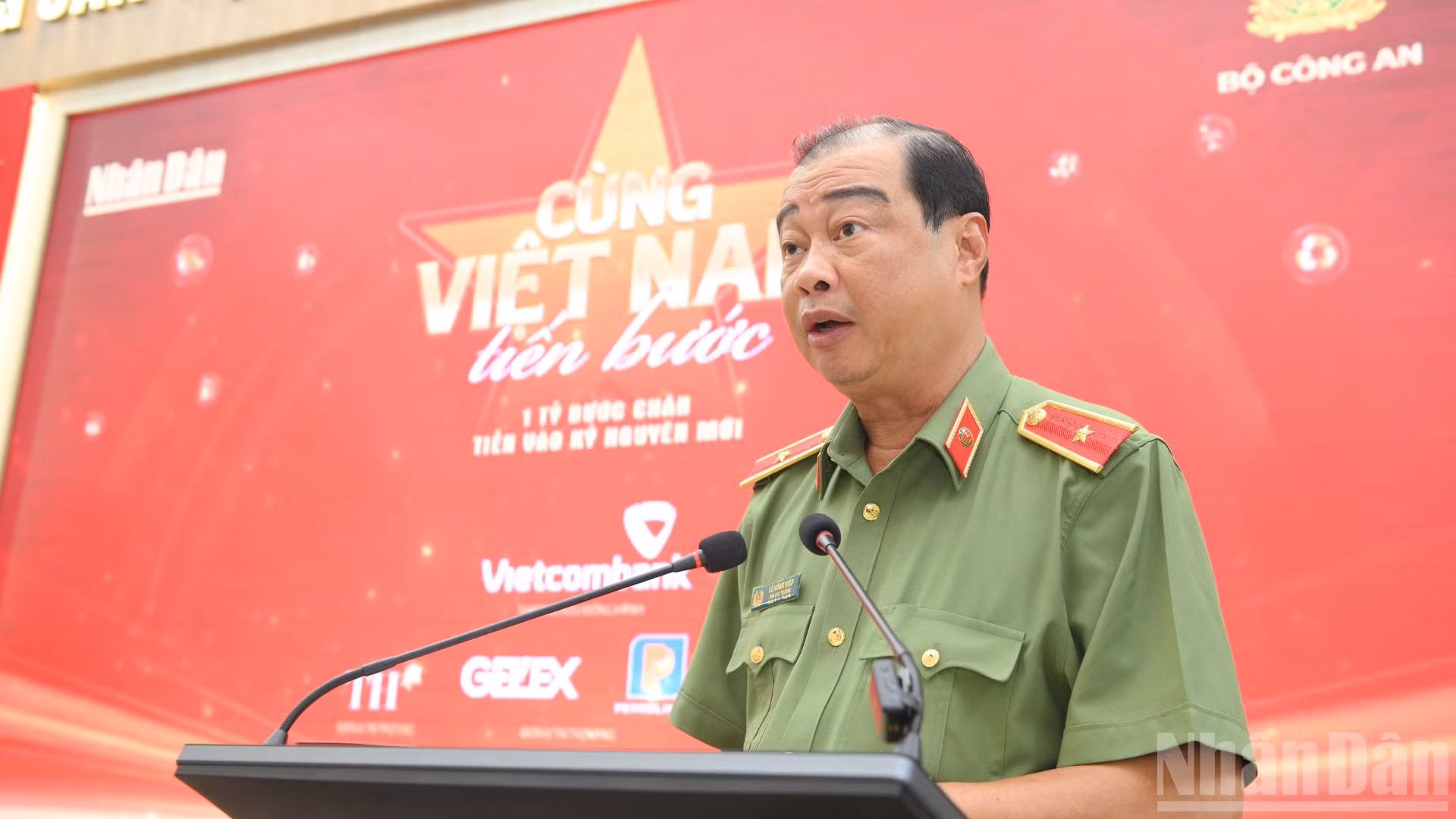 ndo_br_hop-bao-cung-vn-tien-buoc-9841-1160.jpg