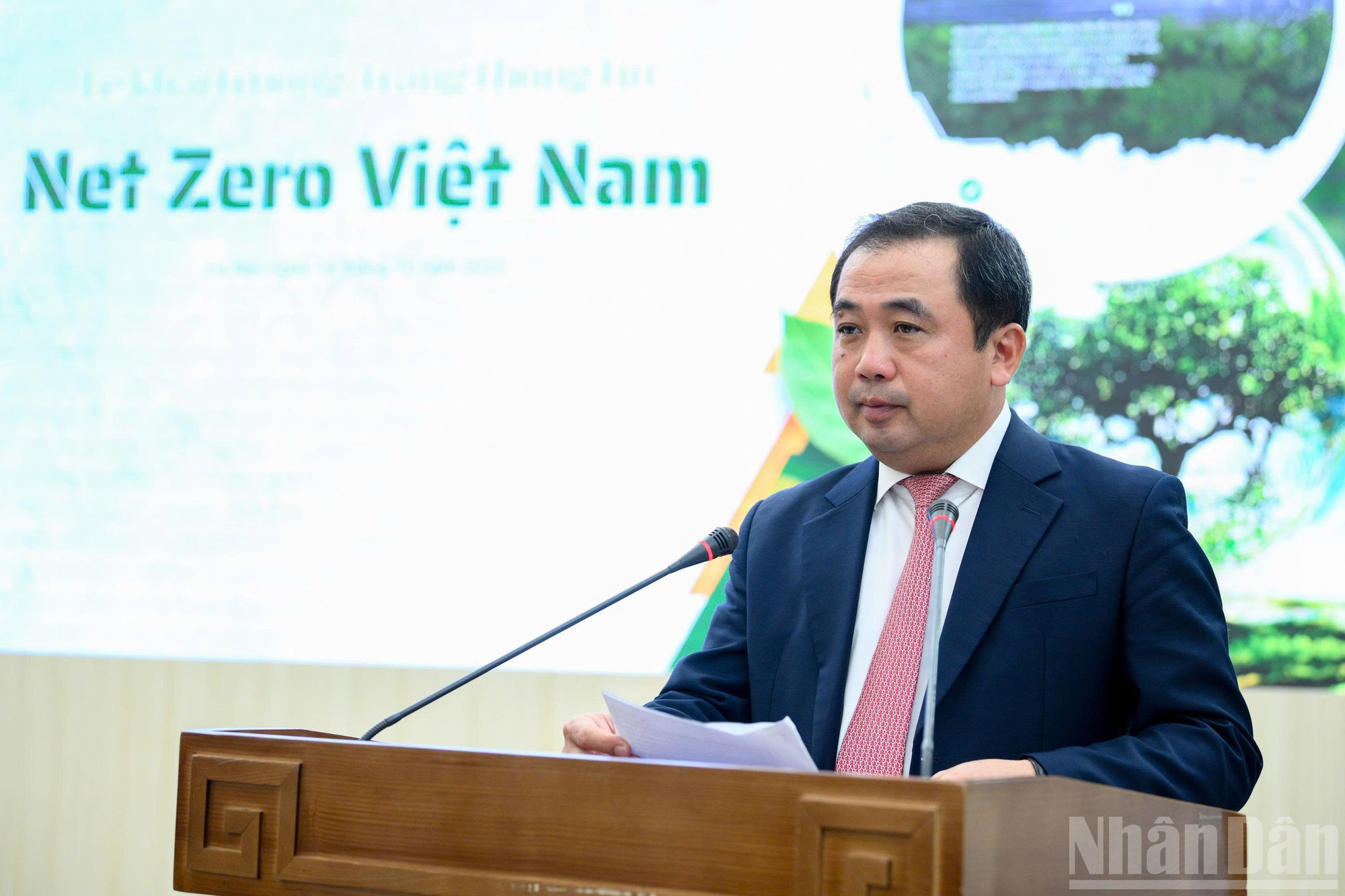 Phát biểu tại buổi lễ, đồng chí Trần Đức Thắng - Quyền Bộ trưởng Nông nghiệp và Môi trường đánh giá Trang thông tin "Net Zero Việt Nam" là bước tiến quan trọng trong quản trị tri thức và điều phối hành động quốc gia về chuyển đổi xanh. ndo_br_3d942baa69a8e4f6bdb97.jpg