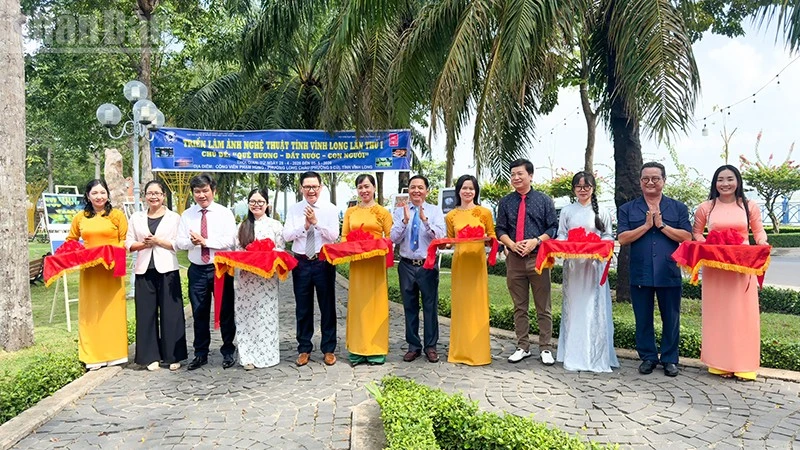 Vĩnh Long: Triển lãm 170 tác phẩm tranh, ảnh nghệ thuật chào mừng các ngày lễ lớn