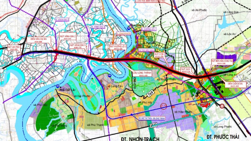 Công trình mở rộng tuyến cao tốc Thành phố Hồ Chí Minh-Long Thành-Dầu Giây dài 22km từ nút giao Vành đai 2 (Thành phố Hồ Chí Minh) đến nút giao cao tốc Biên Hòa-Vũng Tàu. (Ảnh: QUÝ HIỀN)