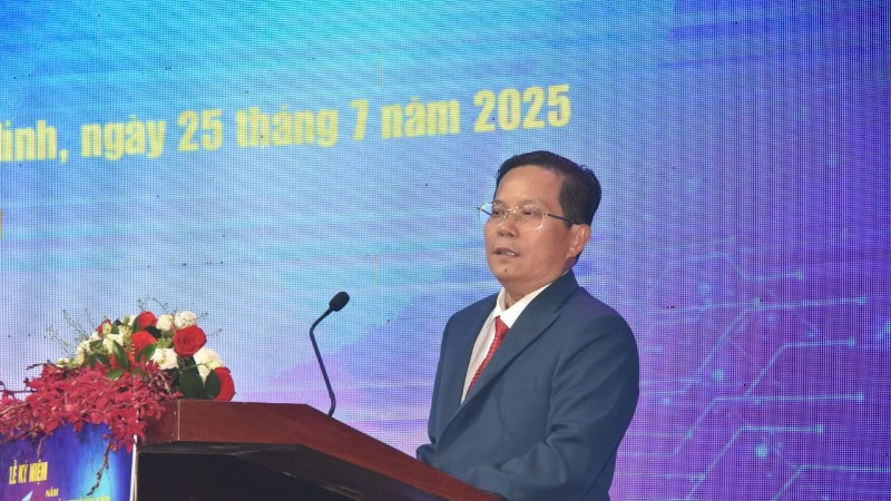 Tổng Biên tập Báo Người Lao Động Tô Đình Tuân ôn lai hành trình 50 năm tờ báo hình thành và phát triển.