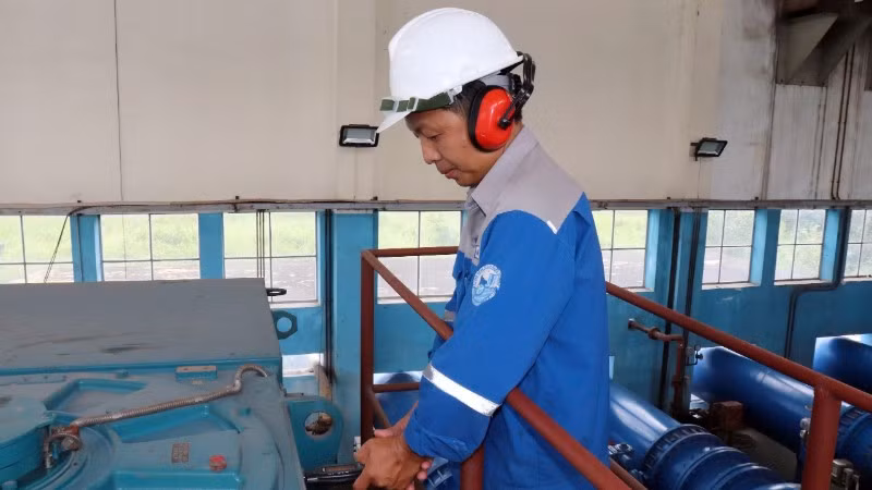 Cắt nước tại Nhà máy nước Tân Hiệp để bảo trì, bảo dưỡng trang thiết bị của nhà máy và trạm bơm nước thô Hòa Phú. (Ảnh: QUÝ HIỀN)