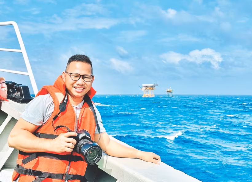 Alăng Ngước tác nghiệp tại các nhà giàn DK1.