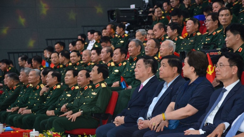 Các đại biểu tham dự chương trình chính luận nghệ thuật "Nguồn lực để Chiến thắng". Ảnh: Theo: Báo Quân đội nhân dân Việt Nam