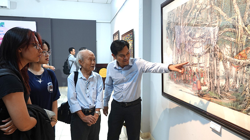 Triển lãm mỹ thuật chủ đề “Học tập và làm theo tư tưởng, đạo đức, phong cách Hồ Chí Minh” tại Hội Mỹ thuật thành phố.