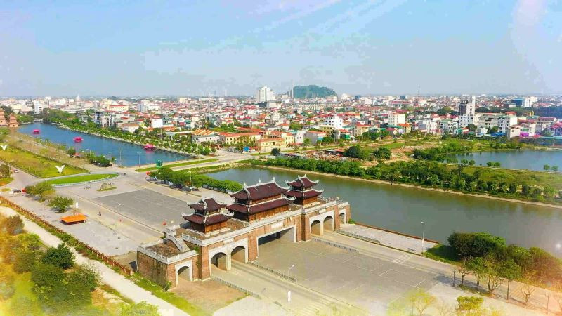 Một góc đường Tràng An, thành phố Hoa Lư, tỉnh Ninh Bình. (Ảnh: Nguyễn Trường)