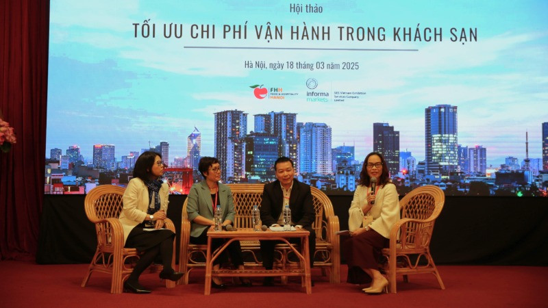 Các diễn giả chia sẻ tại hội thảo. 