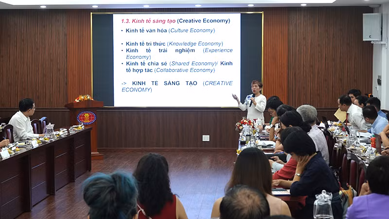 Quang cảnh buổi tọa đàm.