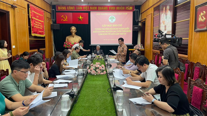 Thông tin tuyên truyền về Hội nghị "Người cao tuổi tiêu biểu làm kinh tế giỏi lần thứ IV".