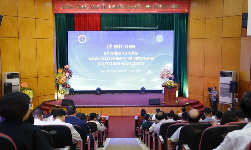 Lễ Mít tinh kỷ niệm 15 năm Ngày Bảo hiểm y tế Việt Nam (1/7/2008-1/7/2024) tại Hà Nội.