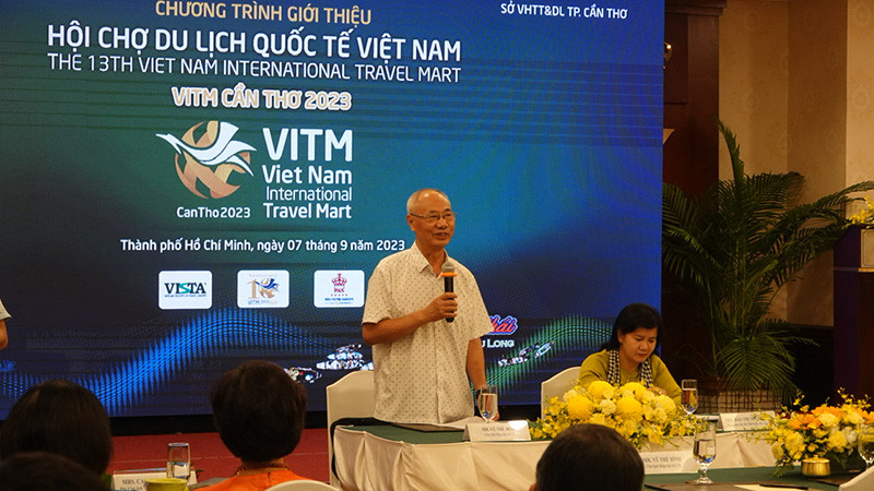 Ông Vũ Thế Bình, Chủ tịch Hiệp hội Du lịch Việt Nam thông tin về sự kiện.