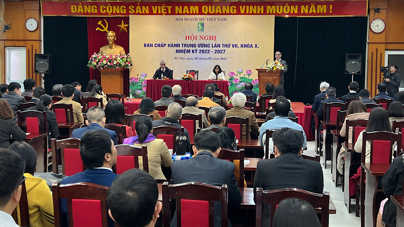 Toàn cảnh hội nghị Ban Chấp hành lần thứ VII, khóa X, nhiệm kỳ 2022-2027 của Hội Người mù Việt Nam.