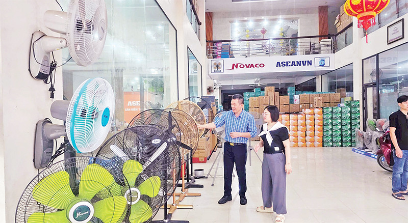 Gia đình ông Thân Văn Niên có 3 đời theo nghề kinh doanh.