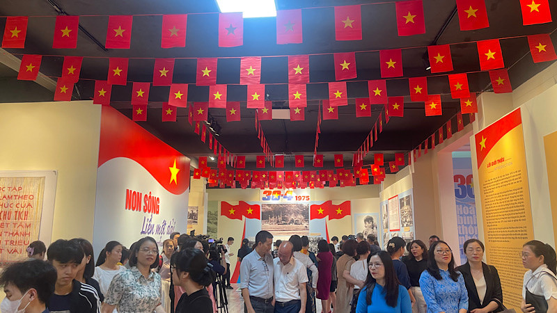 Trưng bày “Non sông liền một dải”mở cửa phục vụ công chúng từ ngày 22/4 đến tháng 8/2025.