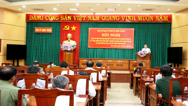 Quang cảnh hội nghị.