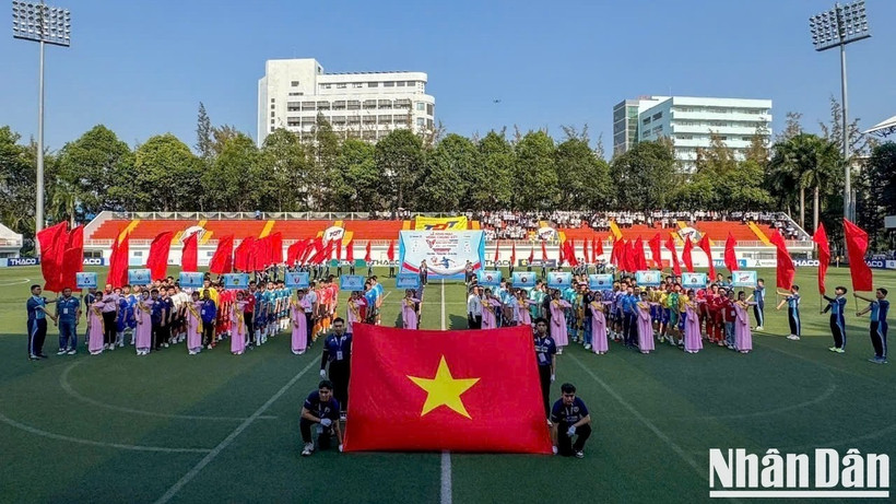 12 đội bóng tranh tài ở vòng chung kết diễn ra tại Thành phố Hồ Chí Minh.