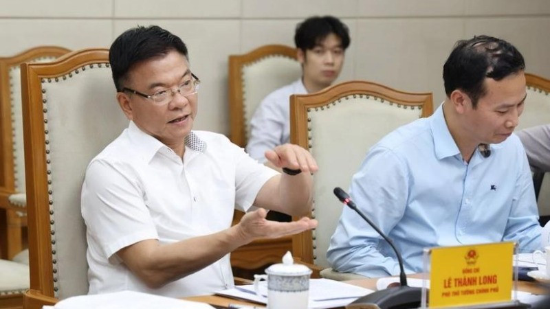 Phó Thủ tướng Lê Thành Long phát biểu tại cuộc họp. (Ảnh: TTXVN)
