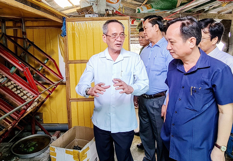 Lãnh đạo chủ chốt tỉnh Bạc Liêu thường xuyên xuống cơ sở, kịp thời tháo gỡ vướng mắc của nhân dân. (Ảnh MINH ĐẠT)