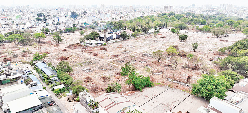 Công tác bốc mộ tập trung giai đoạn 1 Dự án di dời nghĩa trang Bình Hưng Hòa (quận Bình Tân) đã hoàn tất. (Ảnh THẾ ANH) 