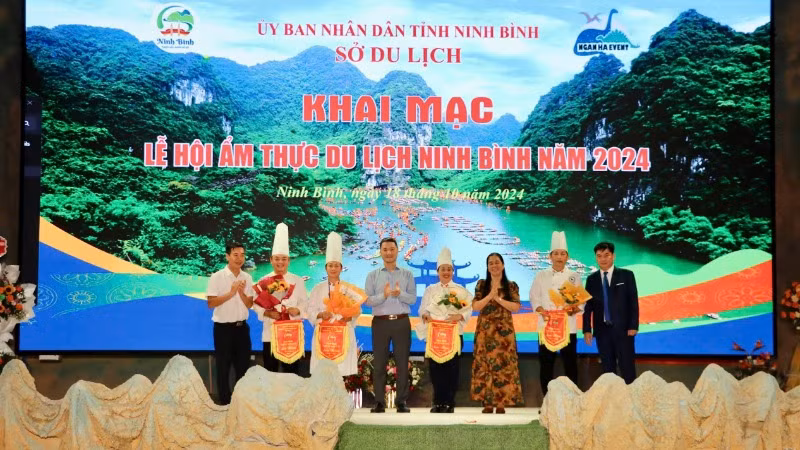 Thông qua lễ hội nhằm tuyên truyền và quảng bá hình ảnh, thương hiệu du lịch Ninh Bình - điểm đến của những giá trị văn hóa, ẩm thực và con người đặc sắc.