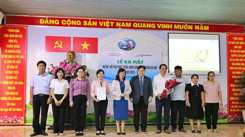 Ra mắt Ban quản lý dự án.