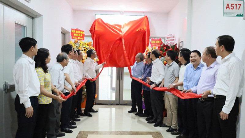 Cắt băng khai trương Đơn nguyên Nội Tim mạch-Lão học