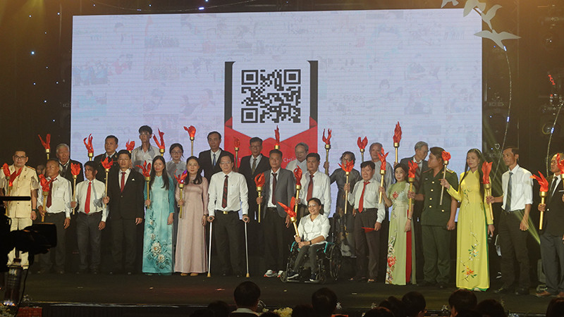 Chương trình tôn vinh 29 mô hình, điển hình tiêu biểu trong học tập và làm theo tư tưởng, đạo đức, phong cách Hồ Chí Minh khu vực phía nam.