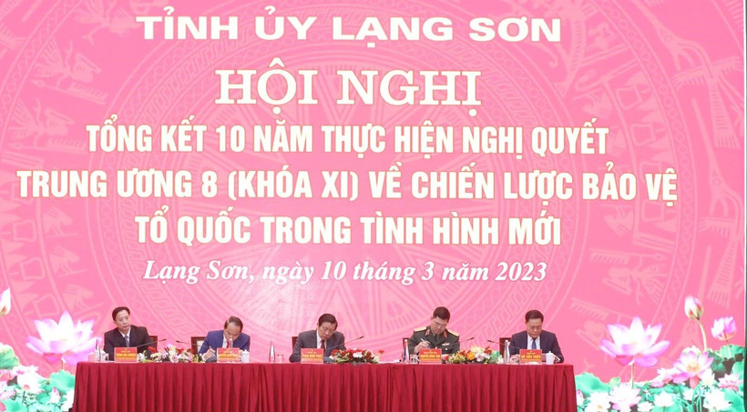 Đồng chí Phan Đình Trạc và lãnh đạo tỉnh Lạng Sơn chủ trì hội nghị tổng kết 10 năm Nghị quyết Trung ương 8, khóa XI.