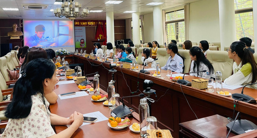 Lễ trao giải cuộc thi thuyết trình "Cảm nhận cuốn sách em yêu".