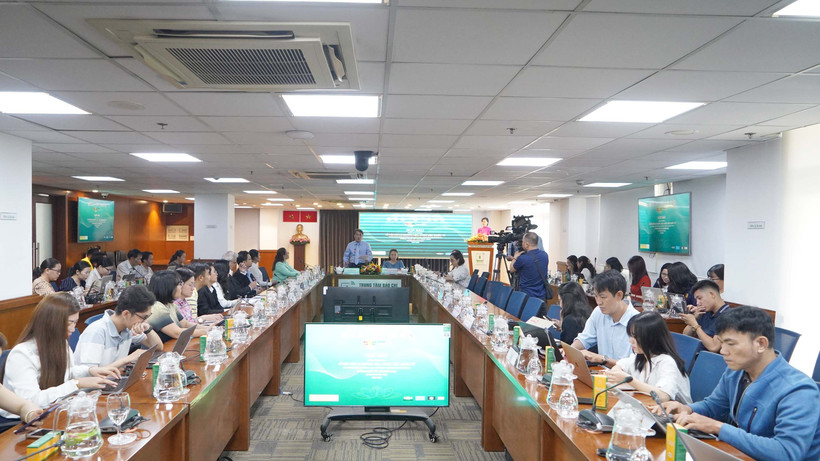Quang cảnh buổi họp báo.