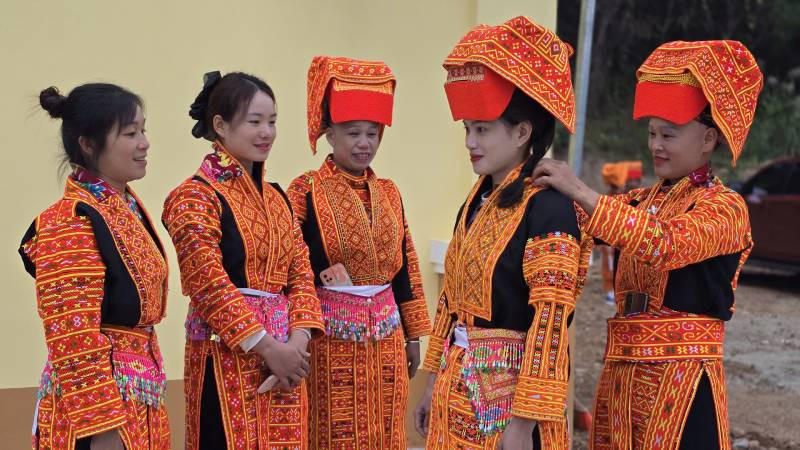 Trang phục truyền thống của dân tộc Dao (Lù Gang) ở xã Ái Quốc, Lộc Bình (Lạng Sơn).