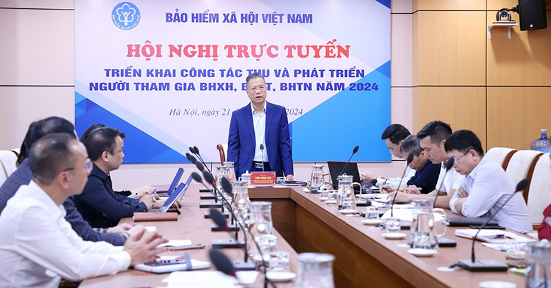 Lãnh đạo Bảo hiểm xã hội Việt Nam chỉ đạo tại hội nghị triển khai công tác thu và phát triển người tham gia bảo hiểm xã hội, bảo hiểm y tế, bảo hiểm thất nghiệp năm 2024. (Ảnh TÂM TRUNG) 
