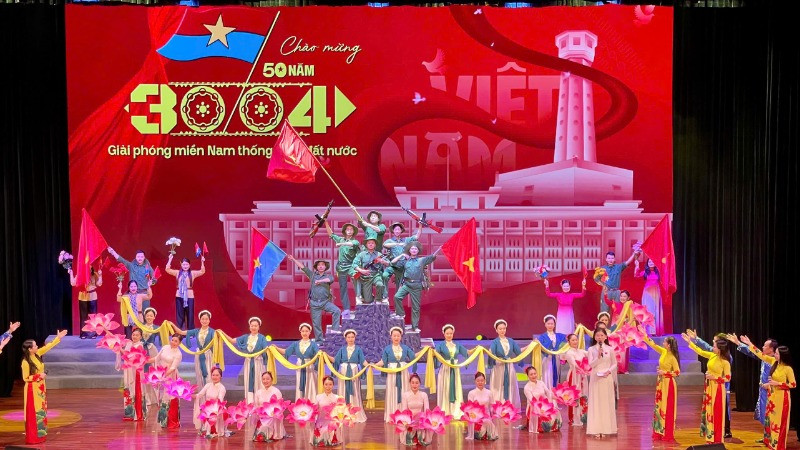 Tiết mục nghệ thuật đặc sắc tại chương trình.