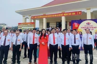 Các đại biểu phấn khởi tham dự Đại hội Đảng bộ xã Hội Thịnh.