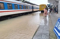 Ga Diêu Trì (tỉnh Gia Lai) tạm ngừng vận tải đường sắt do mưa lũ lớn.