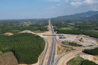 Cao tốc bắc-nam, đoạn qua Vũng Áng-Bùng.