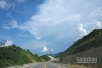 Cao tốc Nội Bài-Lào Cai.