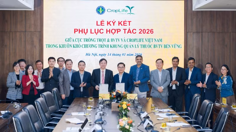 Cục Trồng trọt và Bảo vệ thực vật (Bộ Nông nghiệp và Môi trường) và Hiệp hội CropLife Việt Nam ký kết phụ lục hoạt động hợp tác năm 2026.