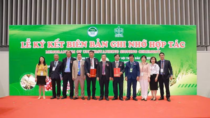 Ký kết hợp tác trong nghiên cứu, phát triển và thương mại hóa giống cây trồng, vật tư nông nghiệp giữa Việt Nam-Trung Quốc.