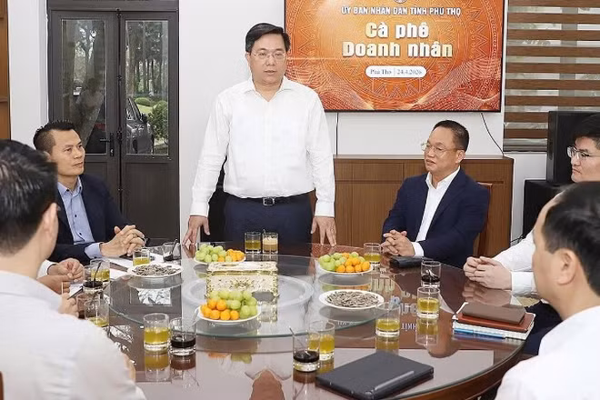 Chương trình cà-phê doanh nhân được tổ chức hằng tuần giúp Chủ tịch Ủy ban nhân dân tỉnh kịp thời tháo gỡ những khó khăn, vướng mắc cho doanh nghiệp.